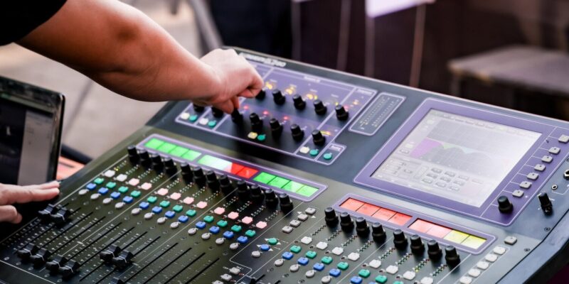 Depiction of Revenue stream(ing): how the economics of the music industry is changing
